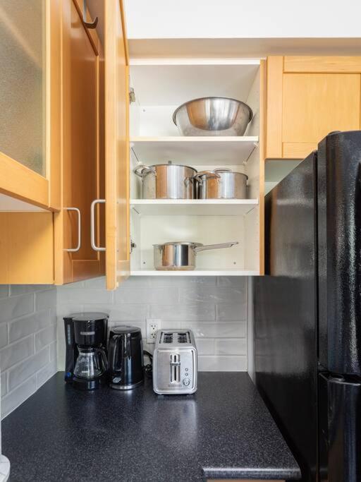 Very Cozy 1br Townhome By Lakeshore! Apartment *