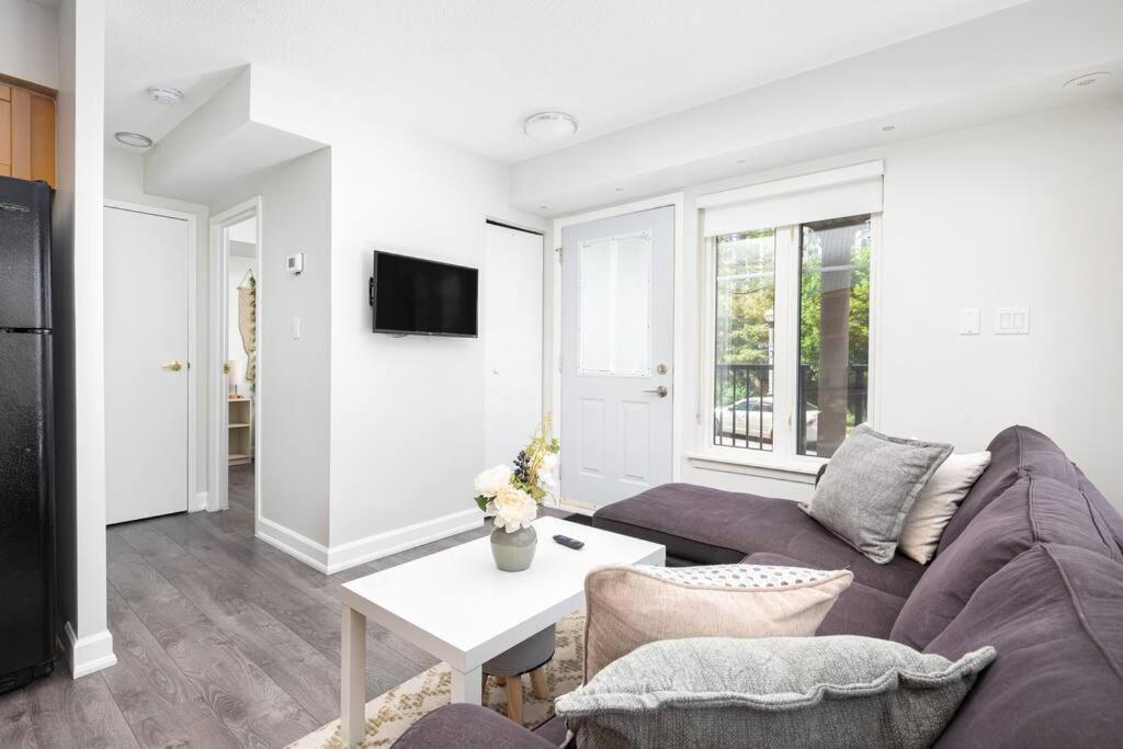 Very Cozy 1br Townhome By Lakeshore! Apartment *