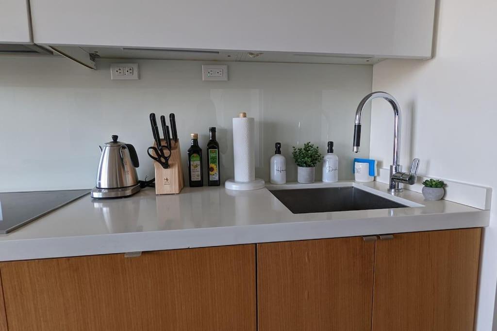 Apartment Lovely 2 Bed In Downtown
