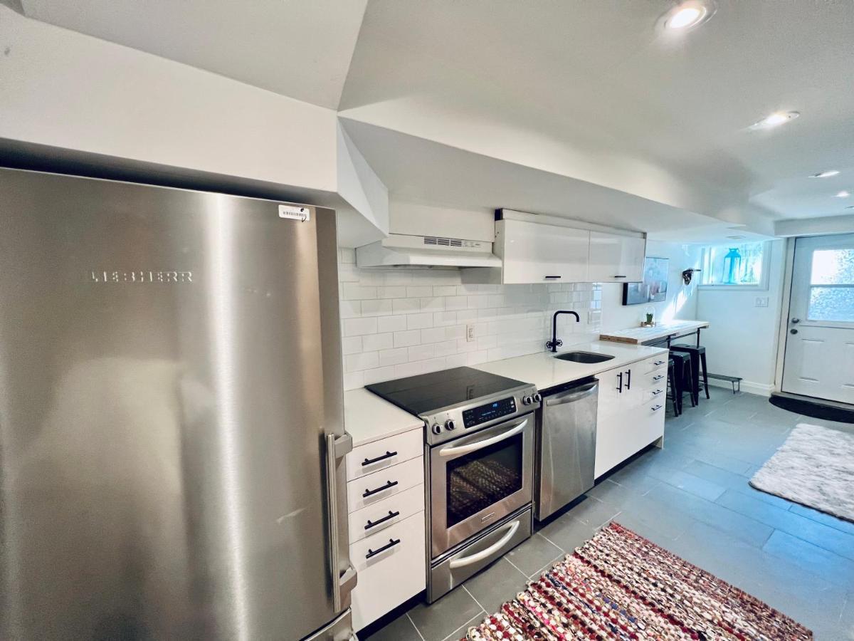 1 Bedroom In Downtown East Side Apartment *