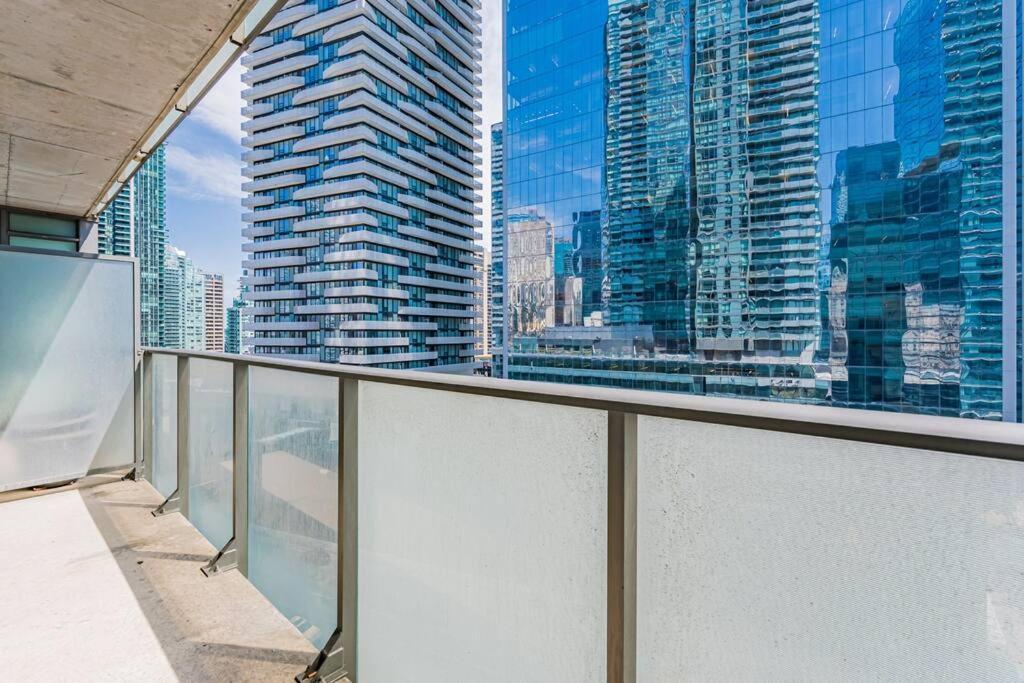 Mls With Amazing Views Holiday home Toronto