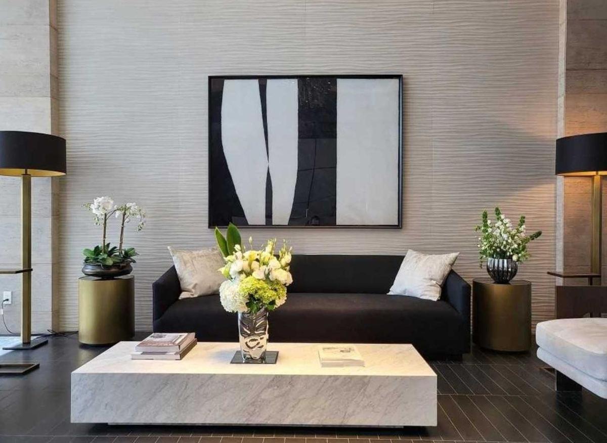 2 Bedroom Den Apartment *