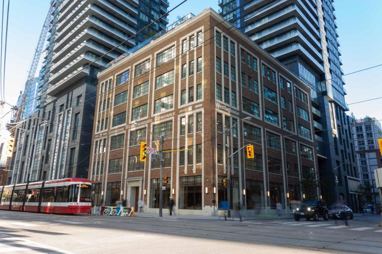 Hotel Sutton Place 4*