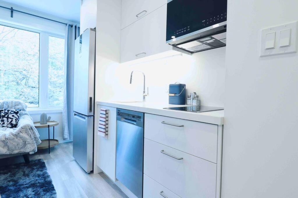 Cozy 1 Bedroom Laneway House Downtown Eastside Apartment Toronto