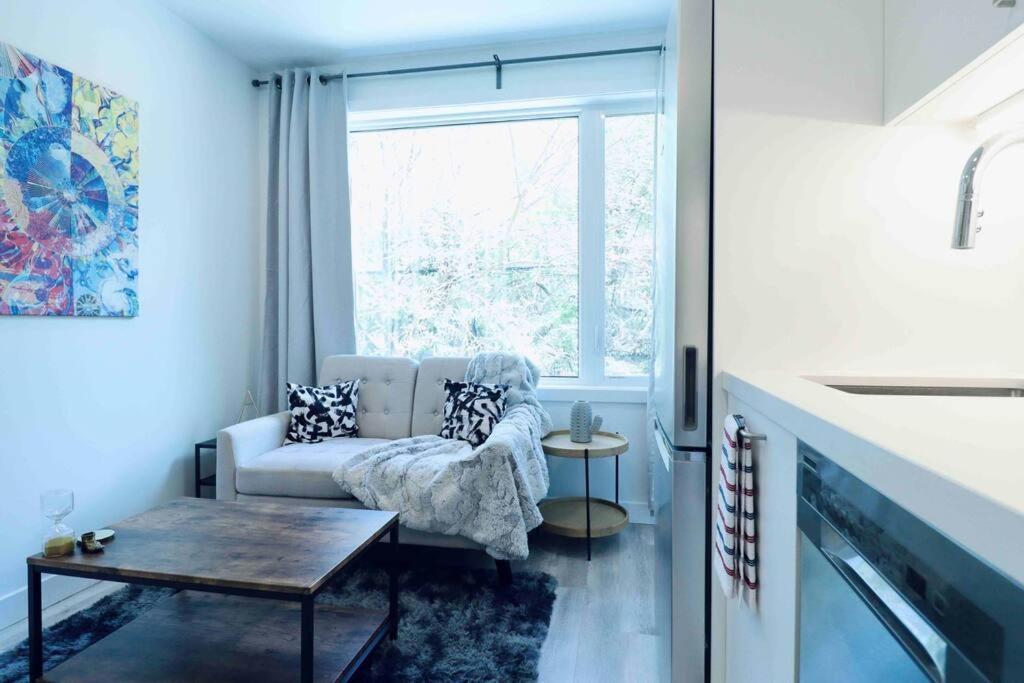 Cozy 1 Bedroom Laneway House Downtown Eastside Toronto