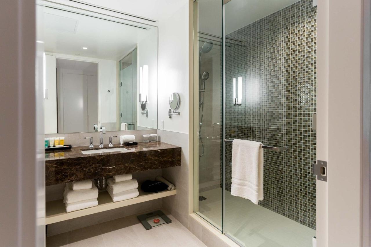 Sutton Place Hotel 4*