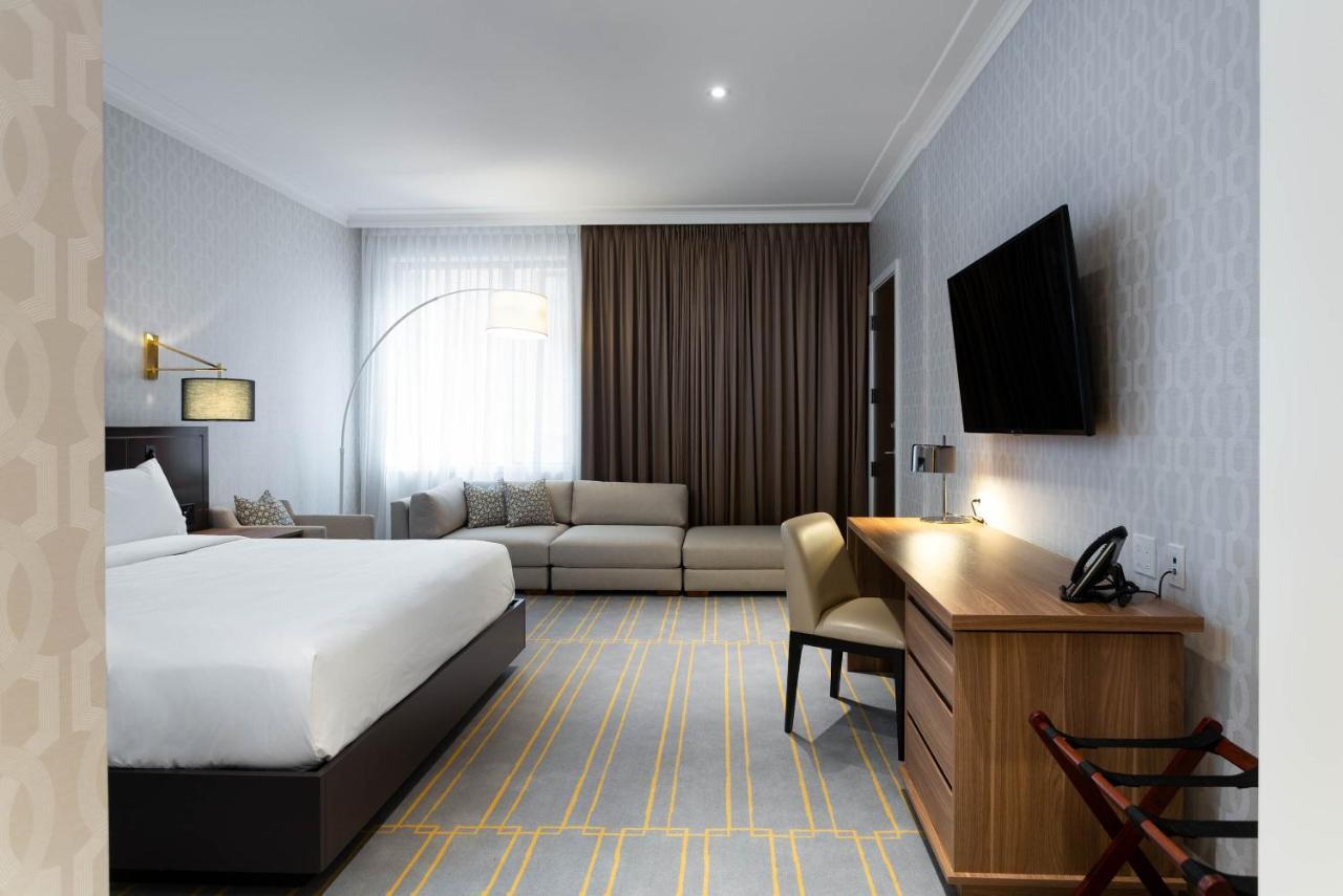 Sutton Place Hotel