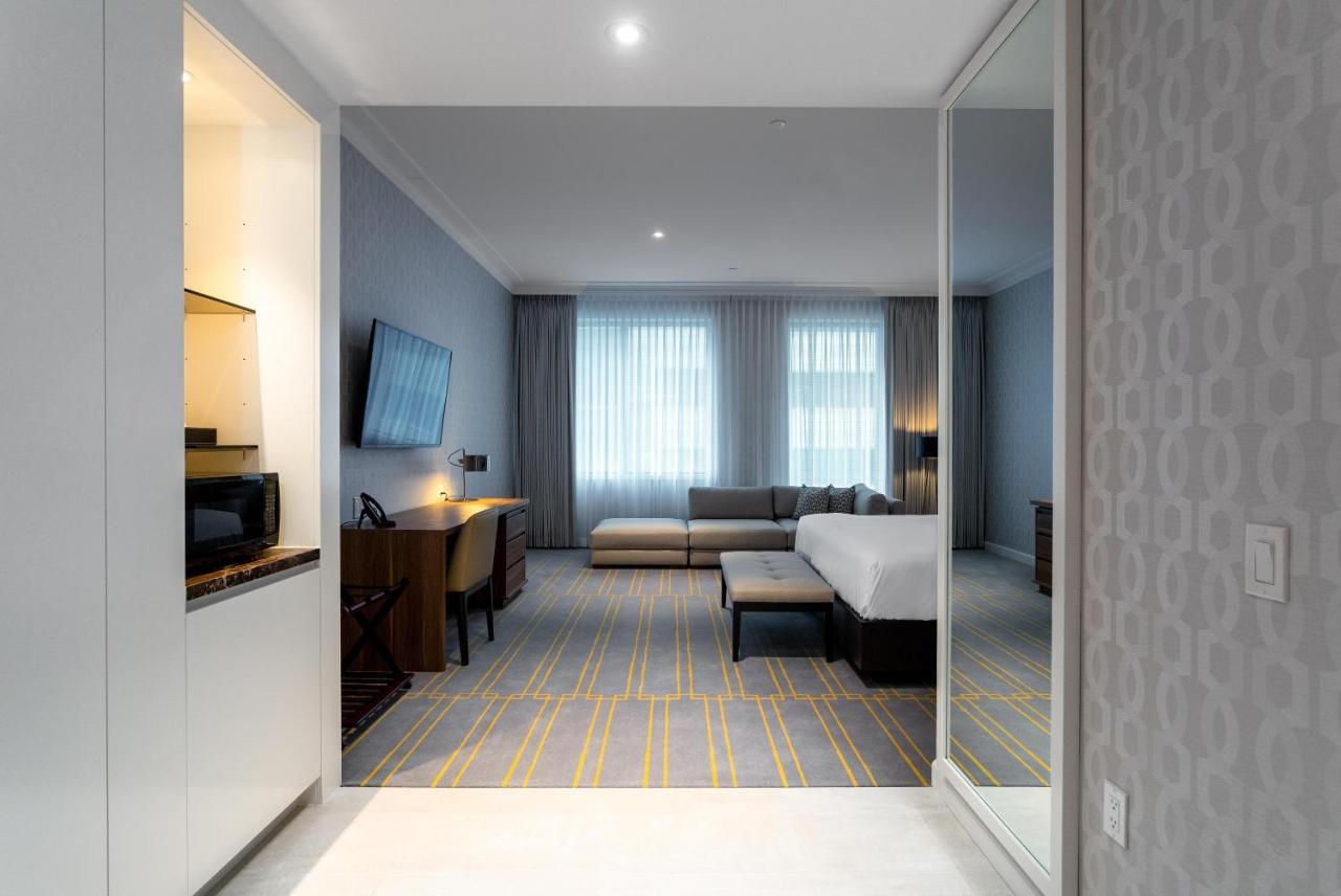 Sutton Place Hotel