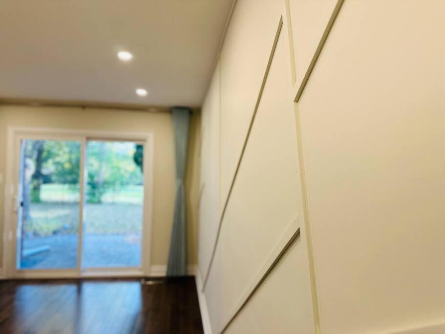 Elegant New Reno Sweet * Toronto