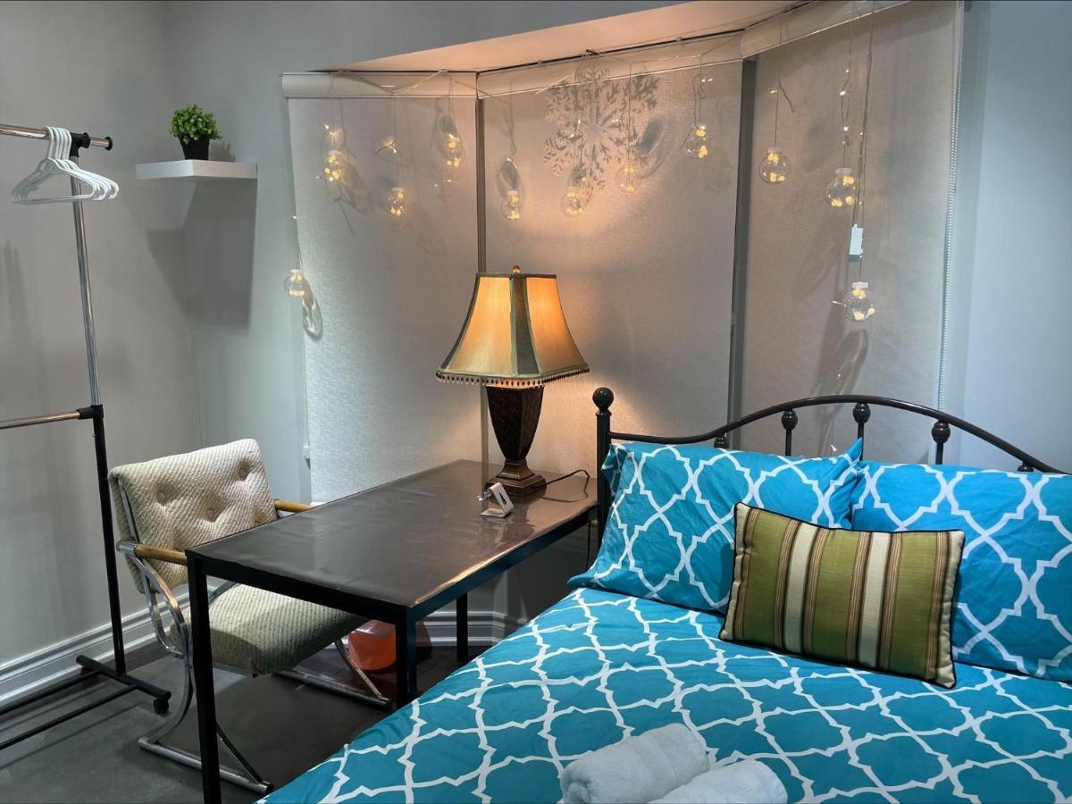 Btn Family-style Bustling Area Self-check-in So Fast Fiber Net Free Parking Homestay Toronto