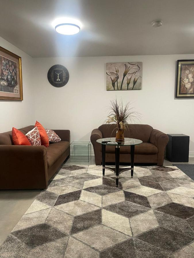 Bright Parkdale Court - Little Portugal W/ Free Parking Toronto