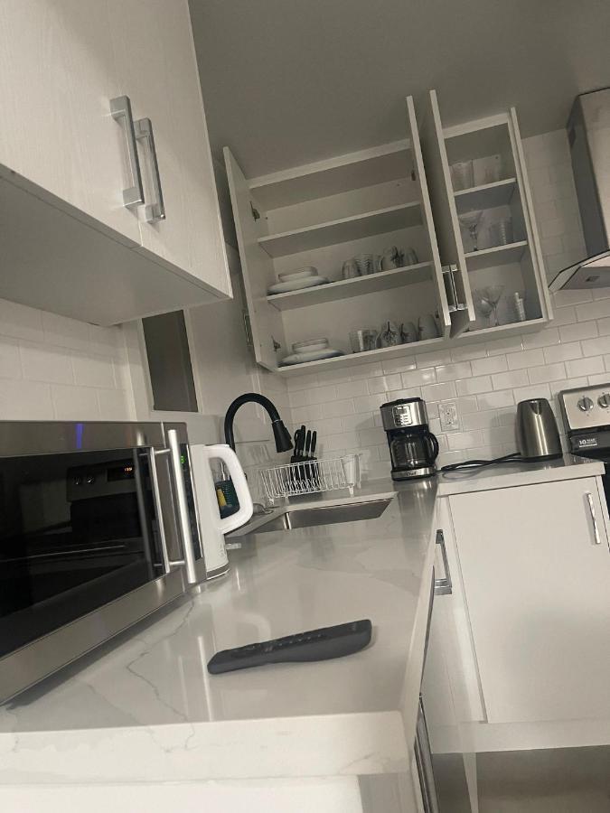 Apartment Bright Parkdale Court - Little Portugal W/ Free Parking Toronto