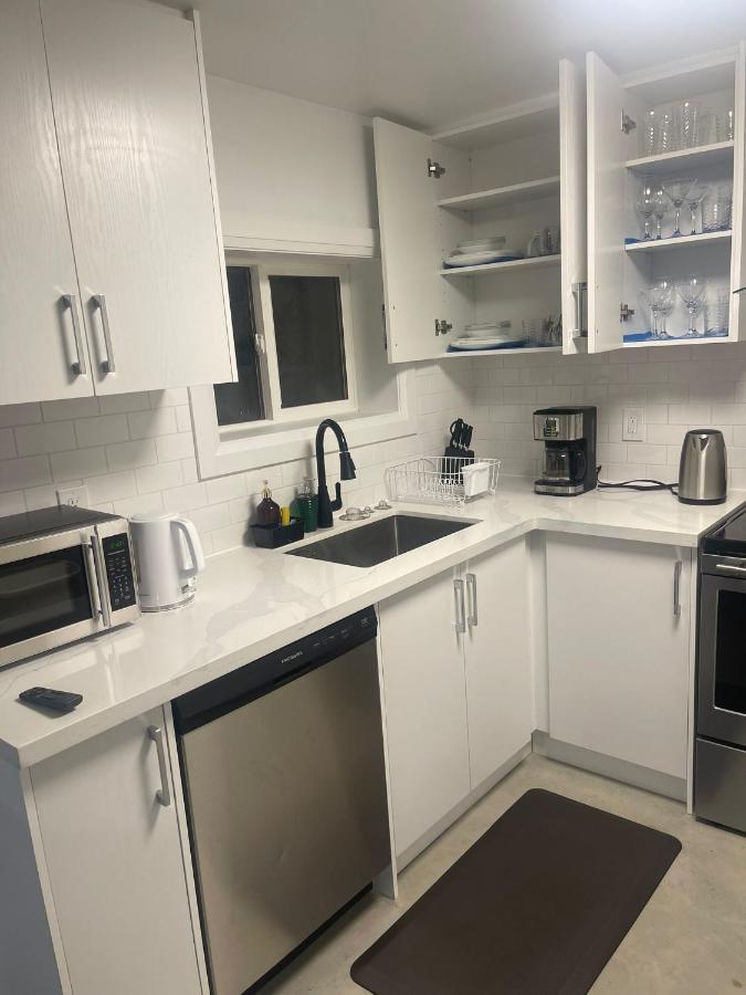 Apartment Bright Parkdale Court - Little Portugal W/ Free Parking Toronto