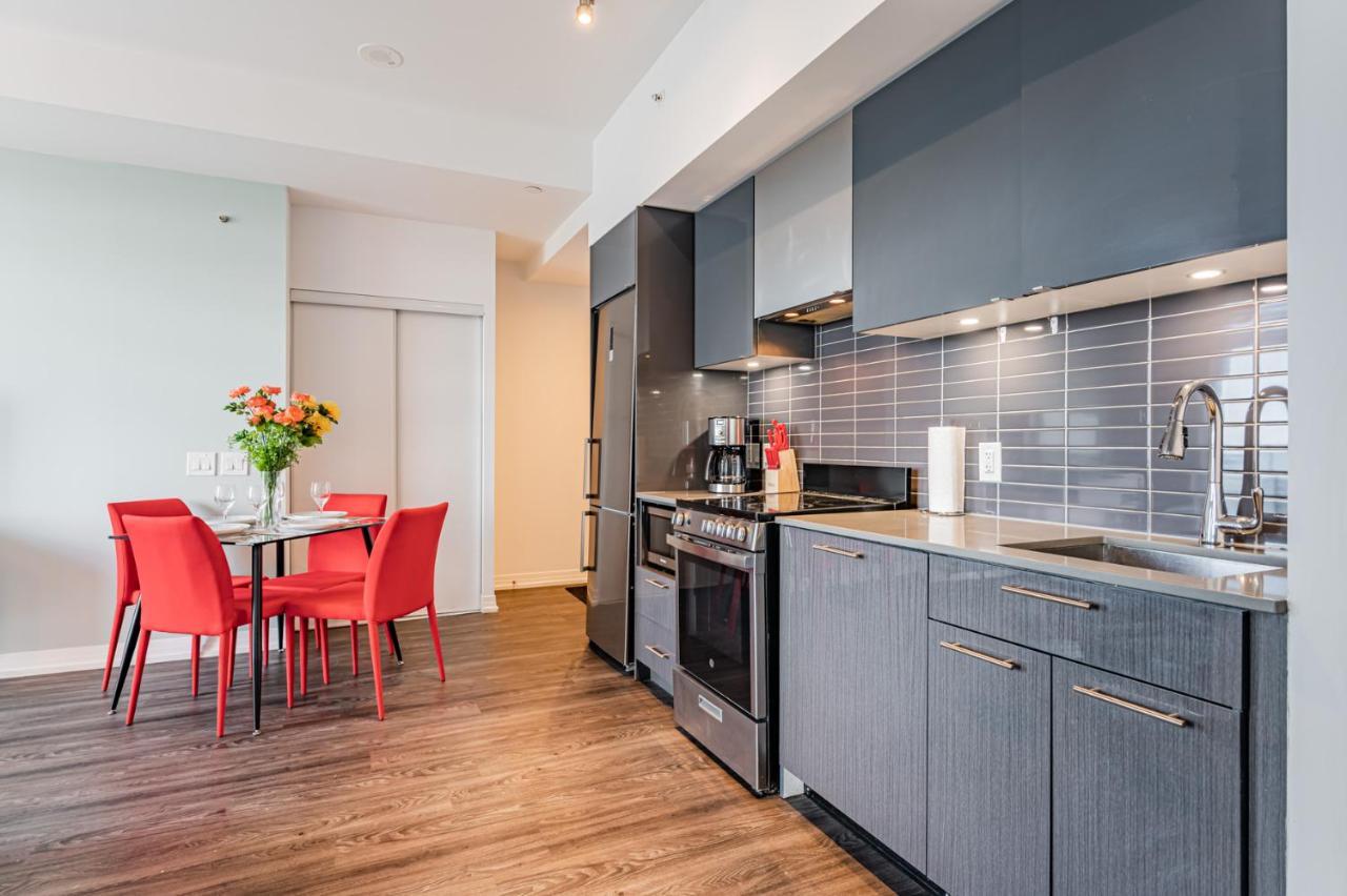 Luxury 2 Bedroom High Floor Close To Eaton Center Guest house *