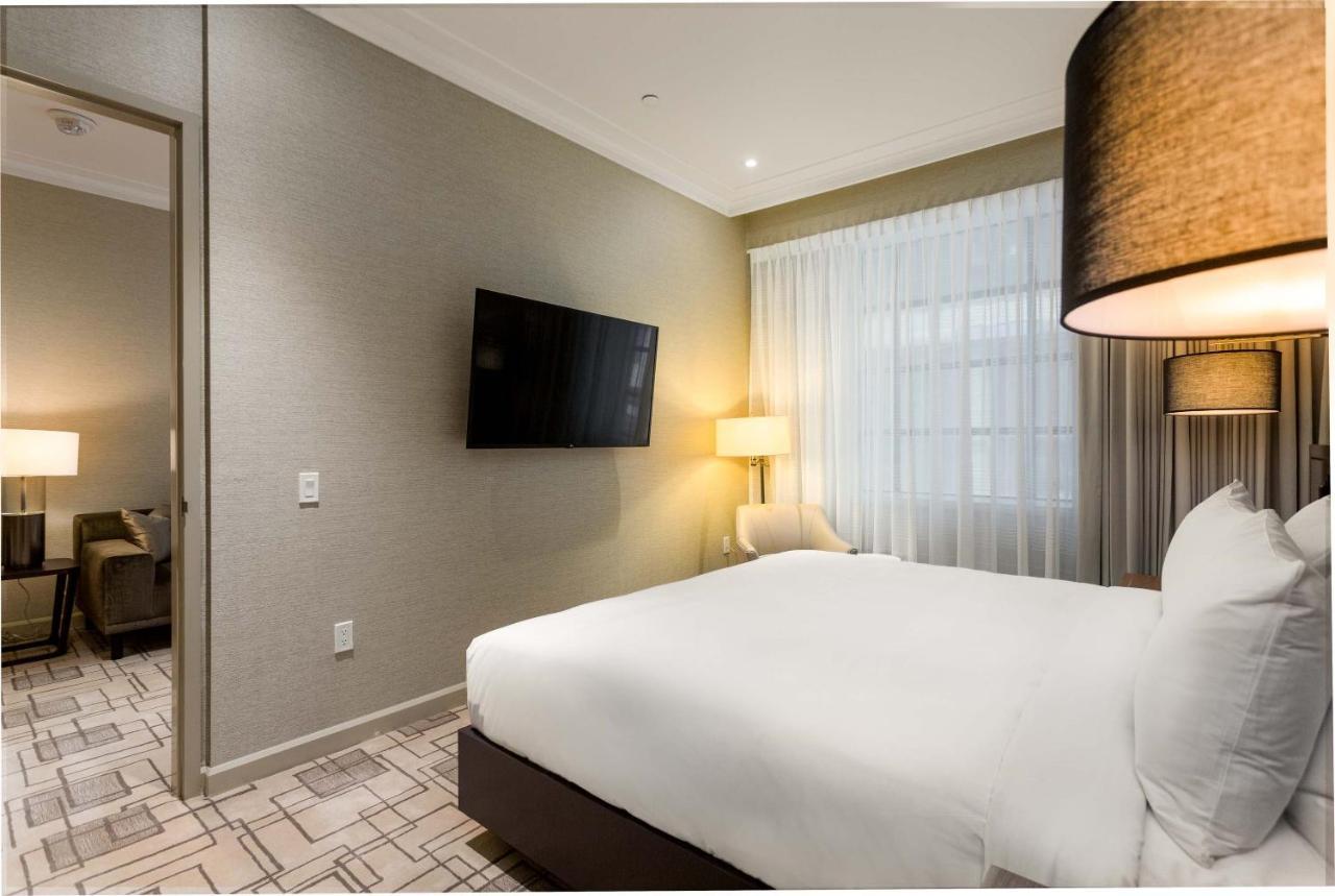 Sutton Place Hotel