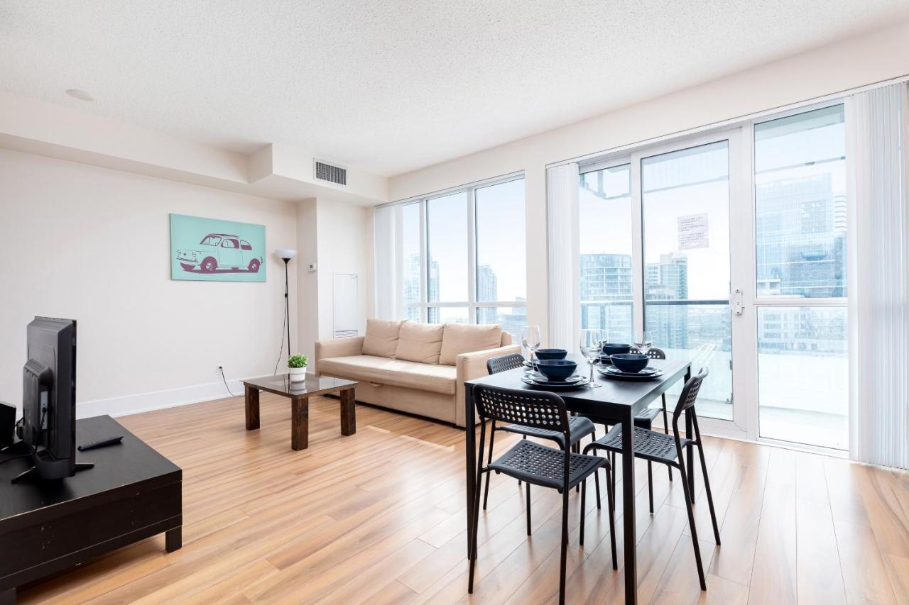 Across From The Cn Tower, Metro Convention Centre And Rogers Centre In Downtown Core Toronto