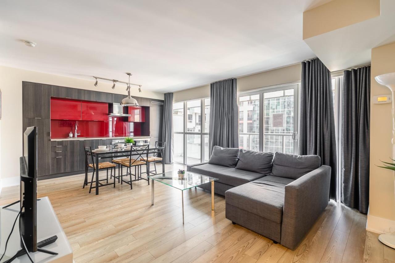Across From The Cn Tower, Metro Convention Centre And Rogers Centre In Downtown Core Apartment Toronto