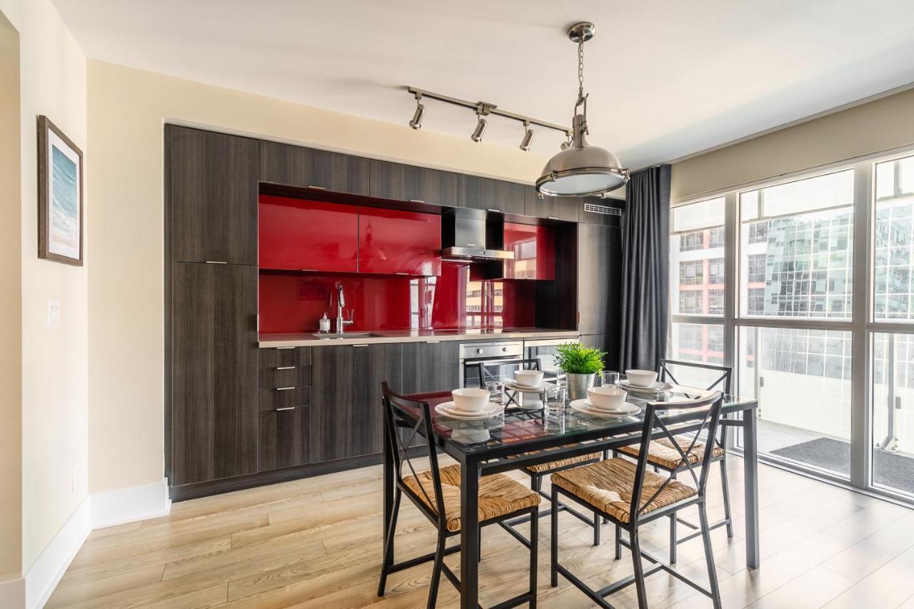 Across From The Cn Tower, Metro Convention Centre And Rogers Centre In Downtown Core Apartment Toronto