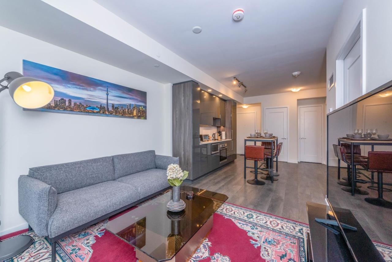 Pristine 1br + Den -harbour Front Downtown - *