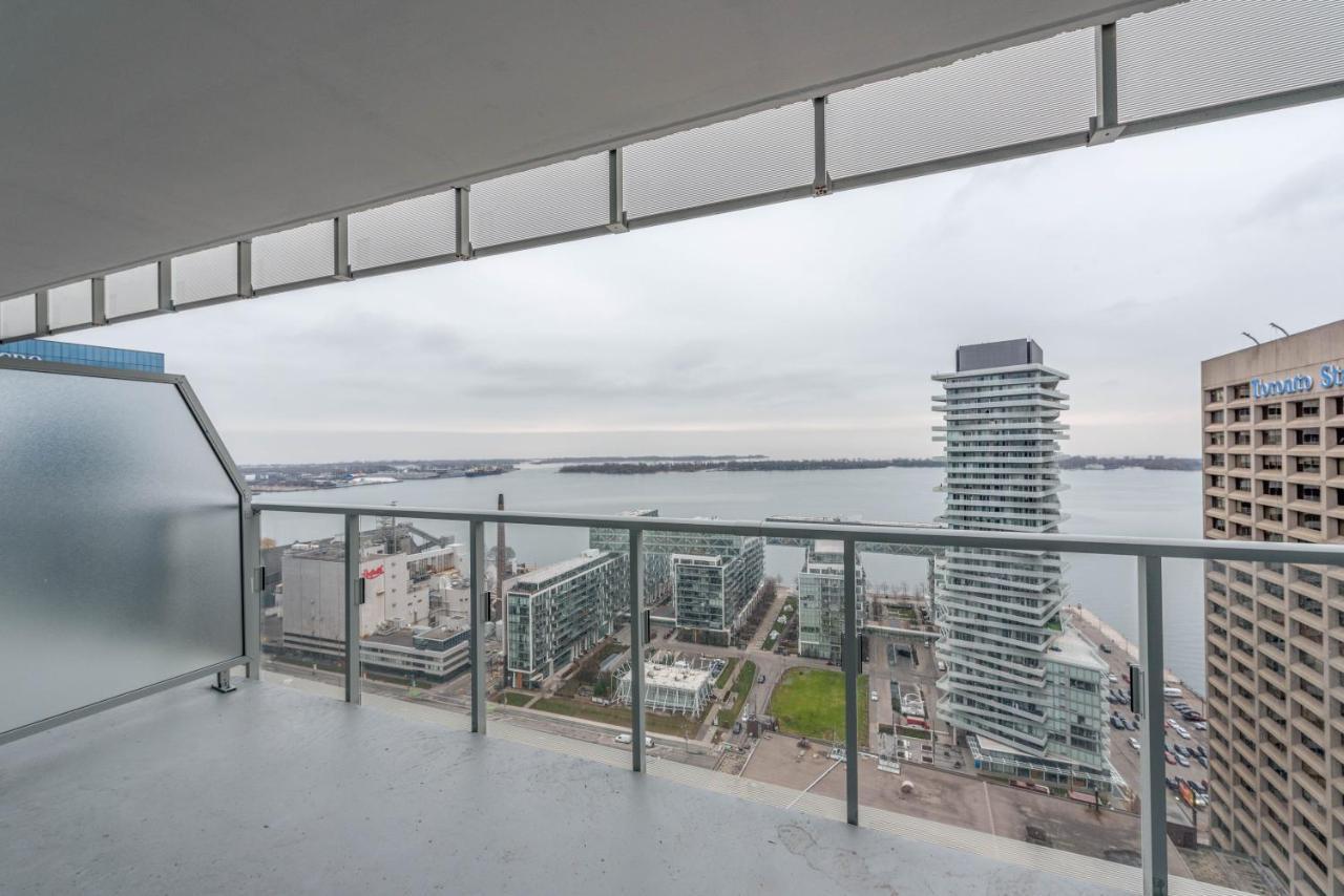 Pristine 1br + Den -harbour Front Downtown - Toronto