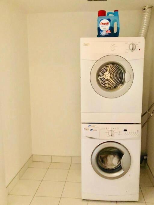 Apartment Chic 2 Bedroom 2.5 Bath Downtown Toronto