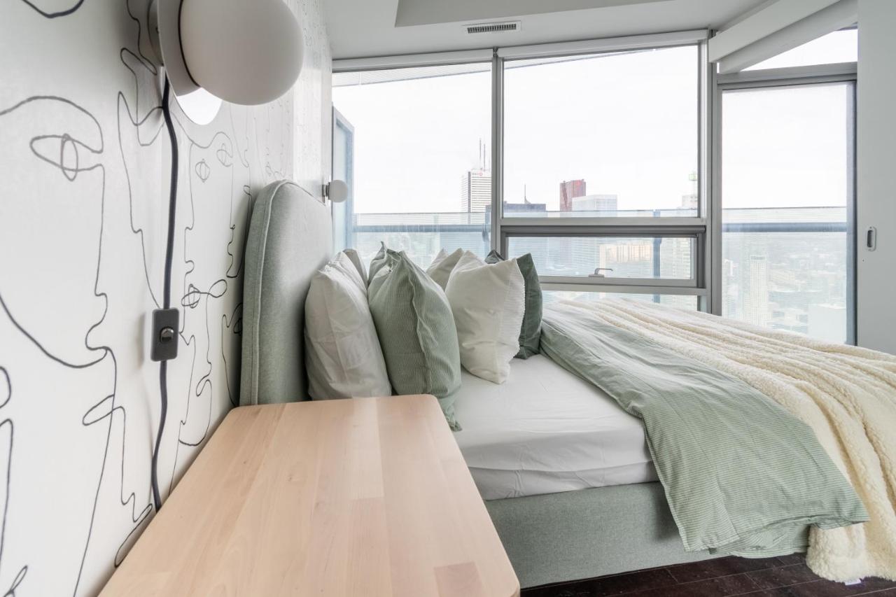 Apartment Downtown Step To Cn Tower ,scotiabank Arena .union Station