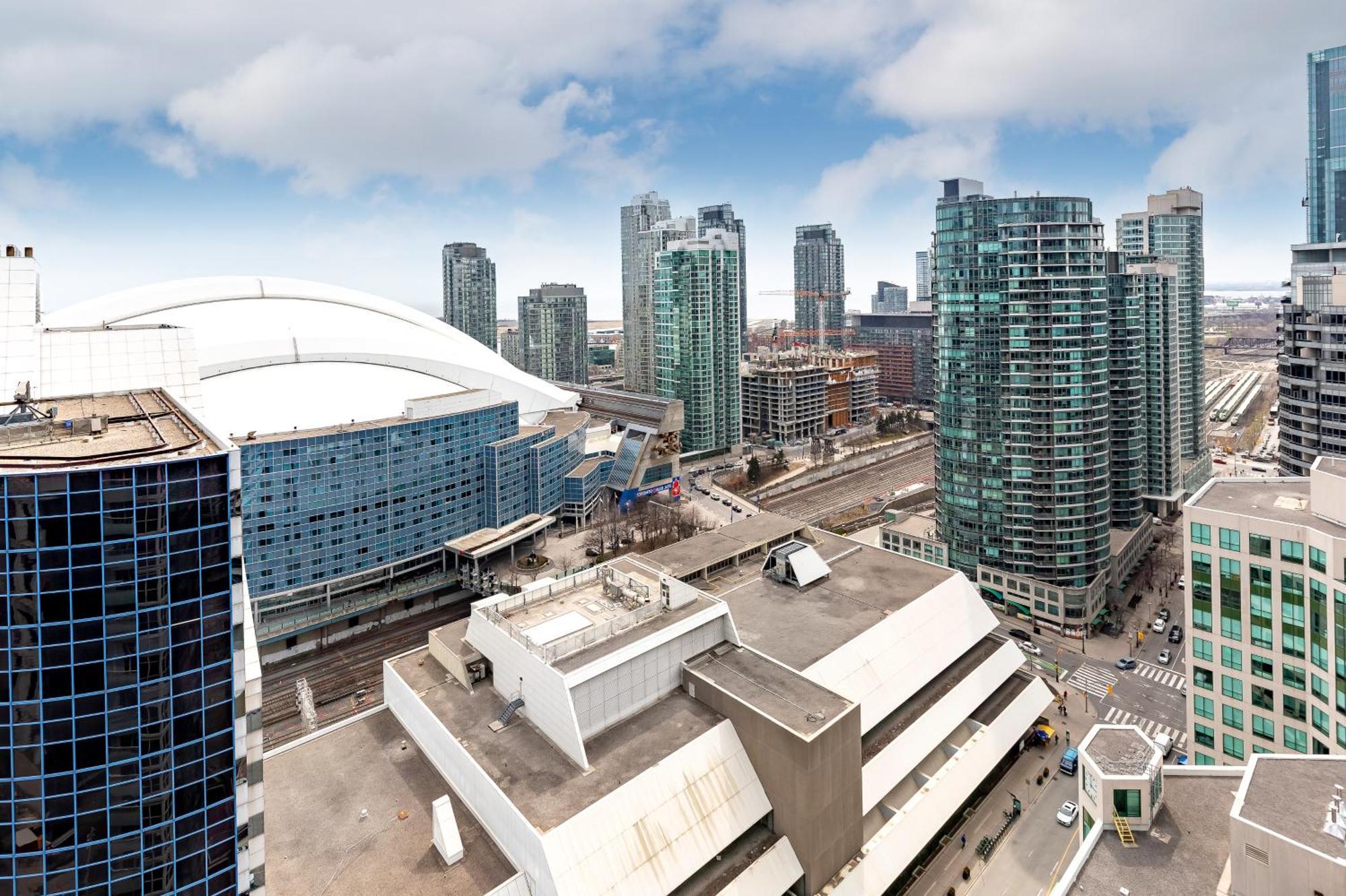 Centrally Located In The Heart Of Downtown * Toronto