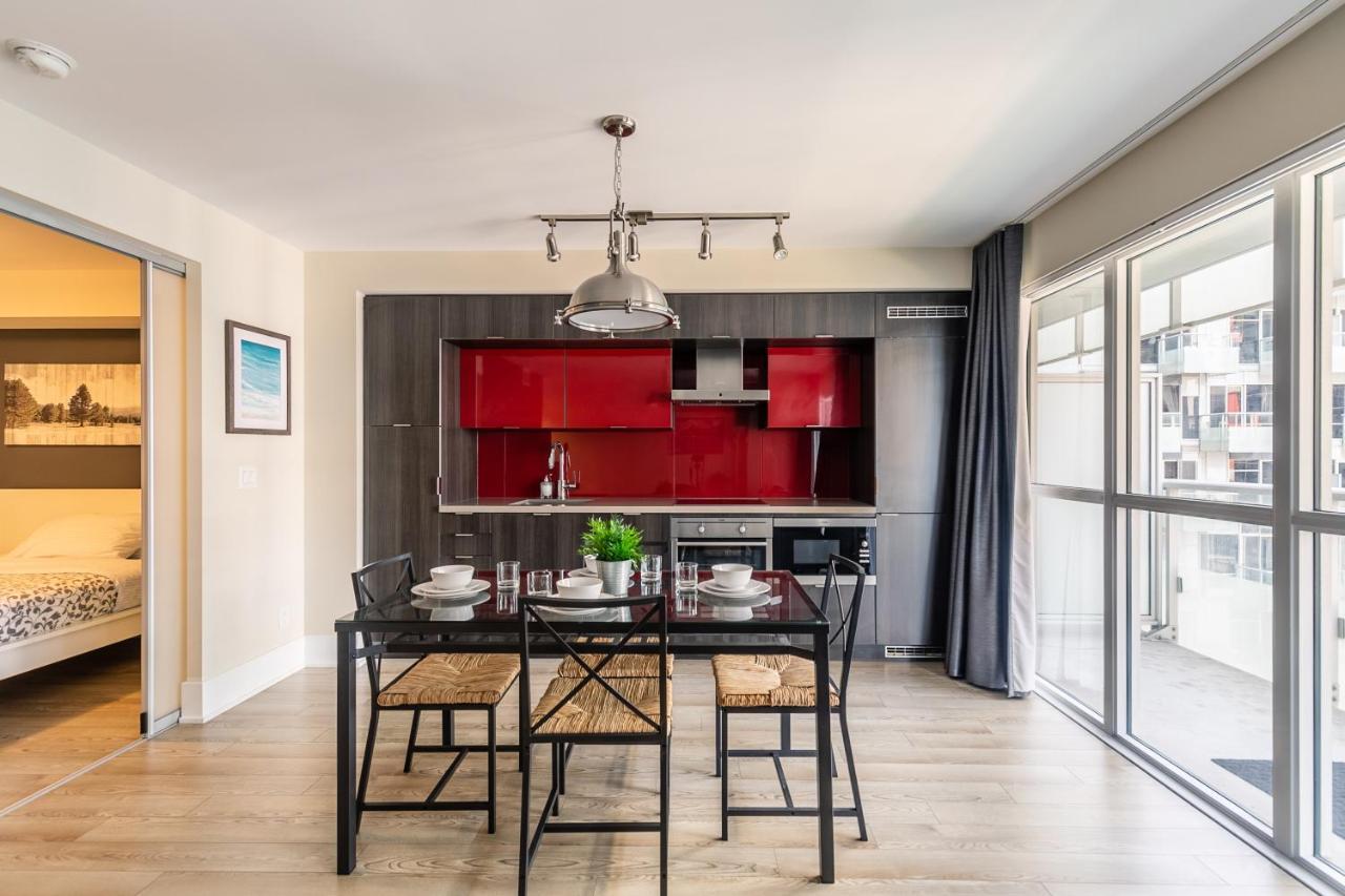 Apartment Centrally Located In The Heart Of Downtown Toronto