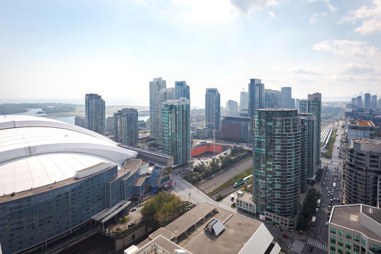 Centrally Located In The Heart Of Downtown Apartment