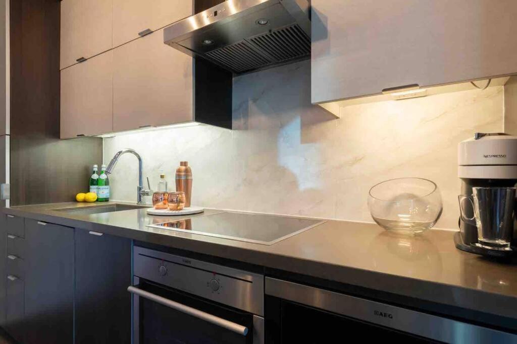 Apartment Luxury Boho Loft In The Heart Of The Downtown Core *