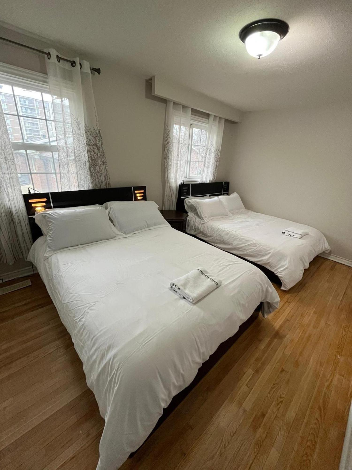 Full Privacy House With Free Parkings Toronto