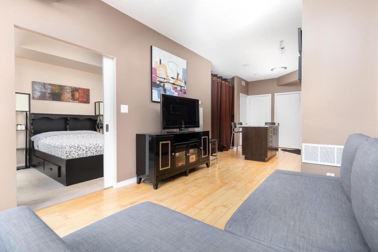 Across From The Cn Tower, Metro Convention Centre And Rogers Centre In Downtown Core Toronto