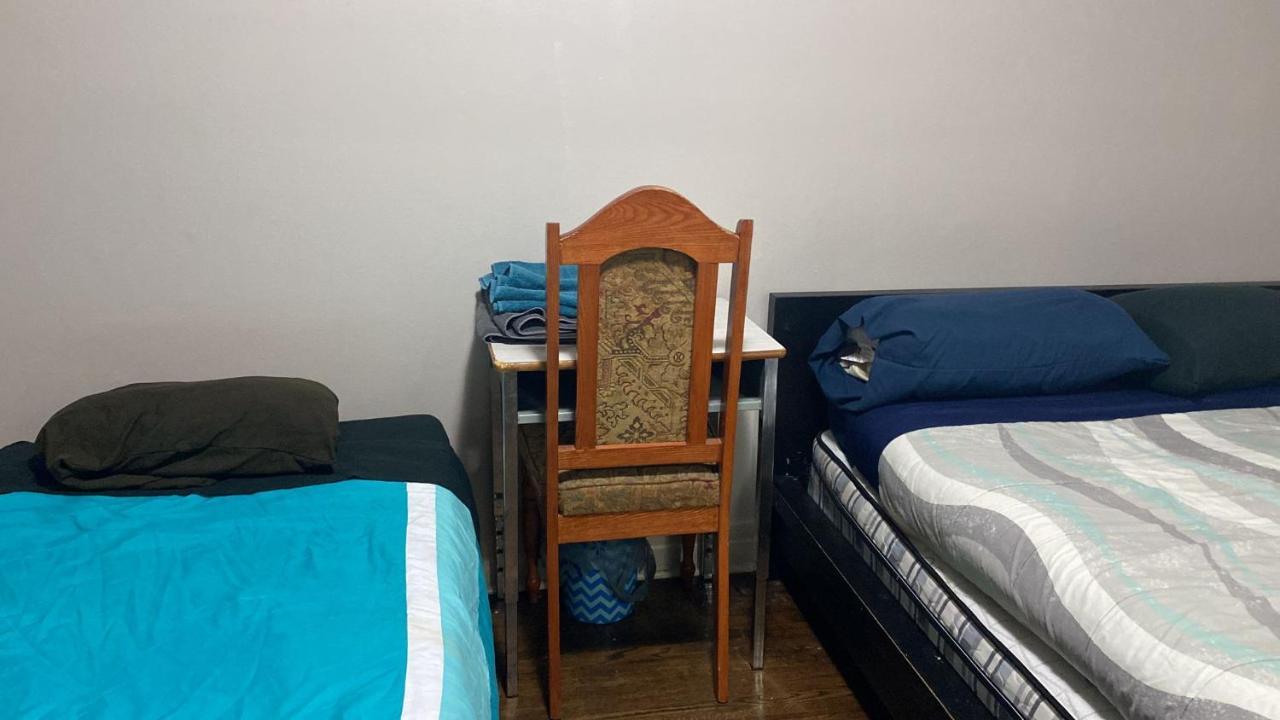 Private 5 Min Finch West Subway - York *