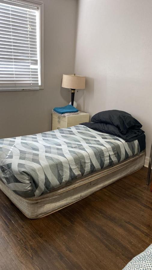 Private 5 Min Finch West Subway - York * Toronto