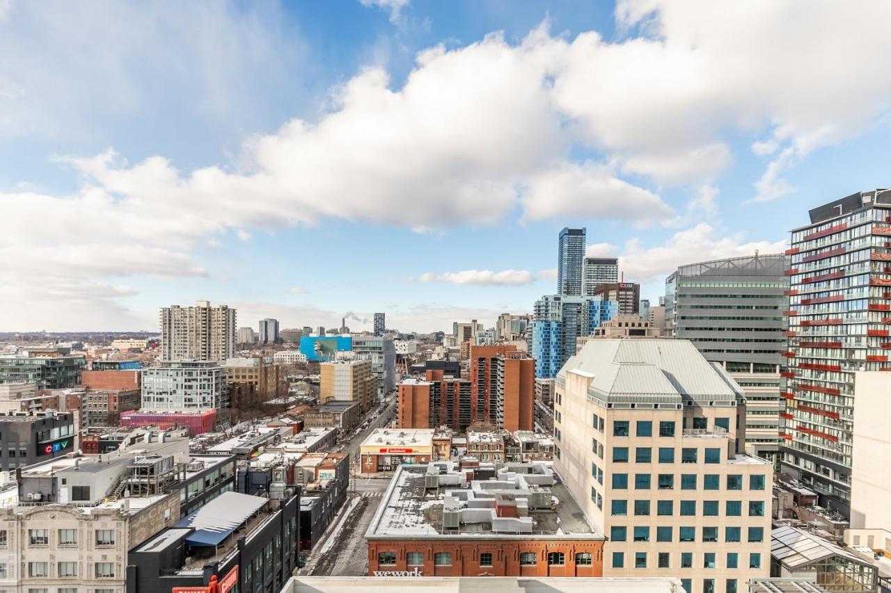High-end 2 Bedroom - Entertainment District, Downtown - Skyline View & Balcony * Toronto