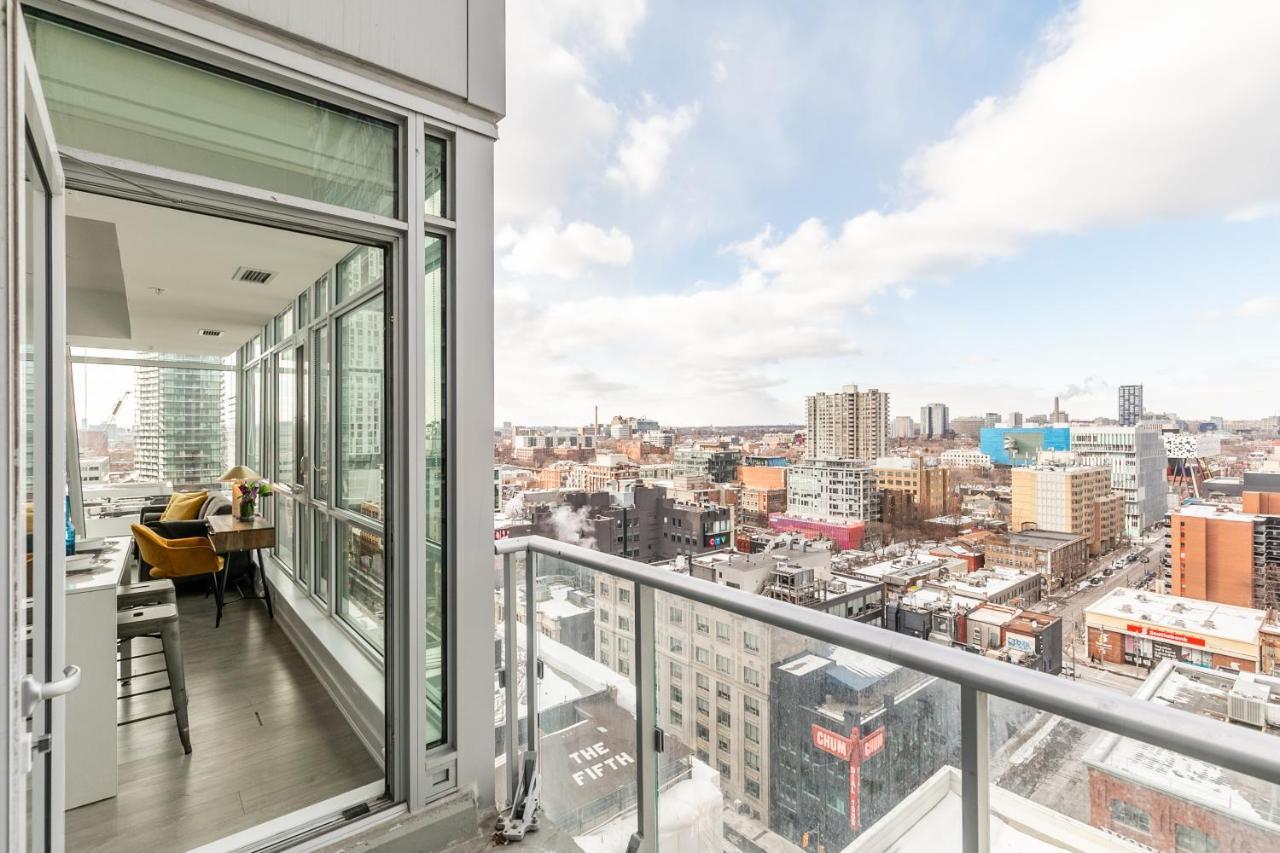 High-end 2 Bedroom - Entertainment District, Downtown - Skyline View & Balcony Toronto