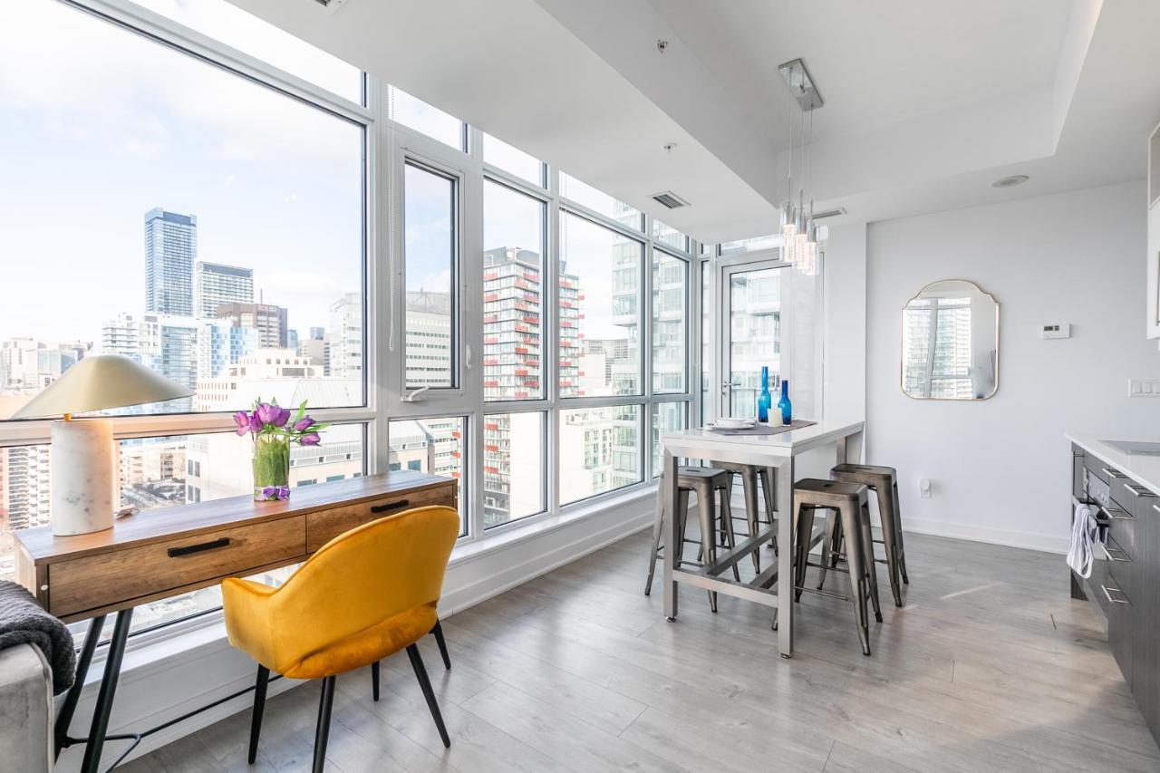 Apartment High-end 2 Bedroom - Entertainment District, Downtown - Skyline View & Balcony Toronto