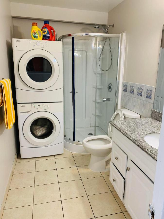 Full Privacy House With Free Parkings *