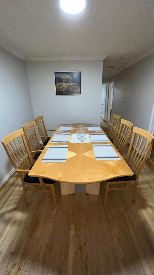 Apartment Full Privacy House With Free Parkings Toronto