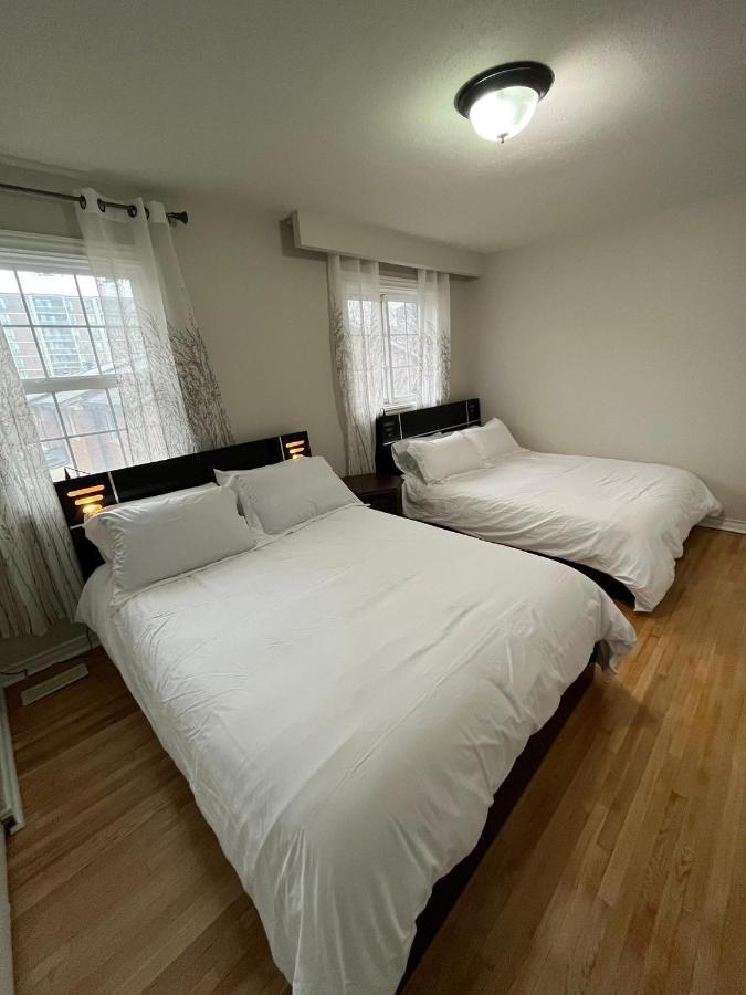 Full Privacy House With Free Parkings Apartment Toronto