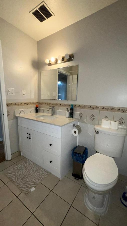 Apartment Full Privacy House With Free Parkings Toronto