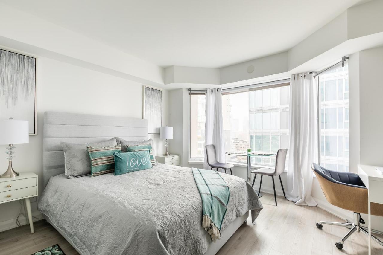 Marvelous Yorkville Apartment