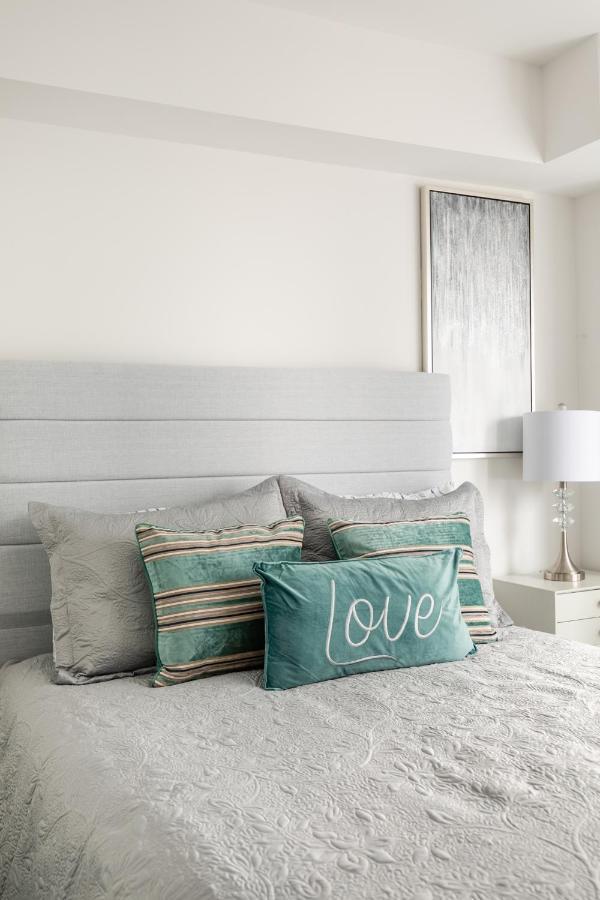 Marvelous Yorkville Apartment