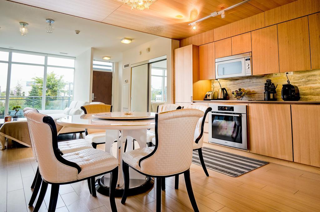 Hydewest - Iceboat Terrace Furnished * Toronto