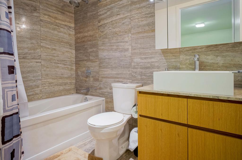 Holiday home Hydewest - Iceboat Terrace Furnished Toronto