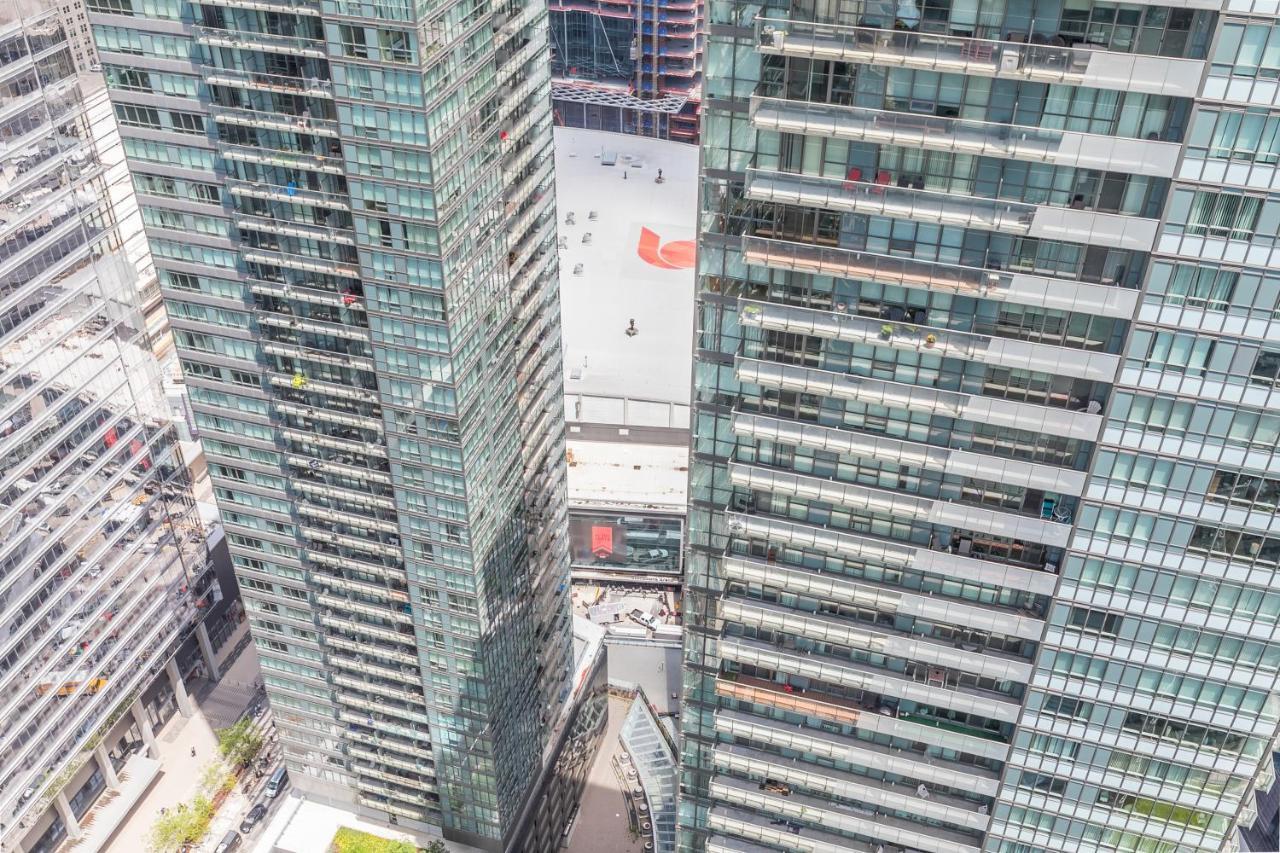 Marvelous In The Heart Of Toronto
