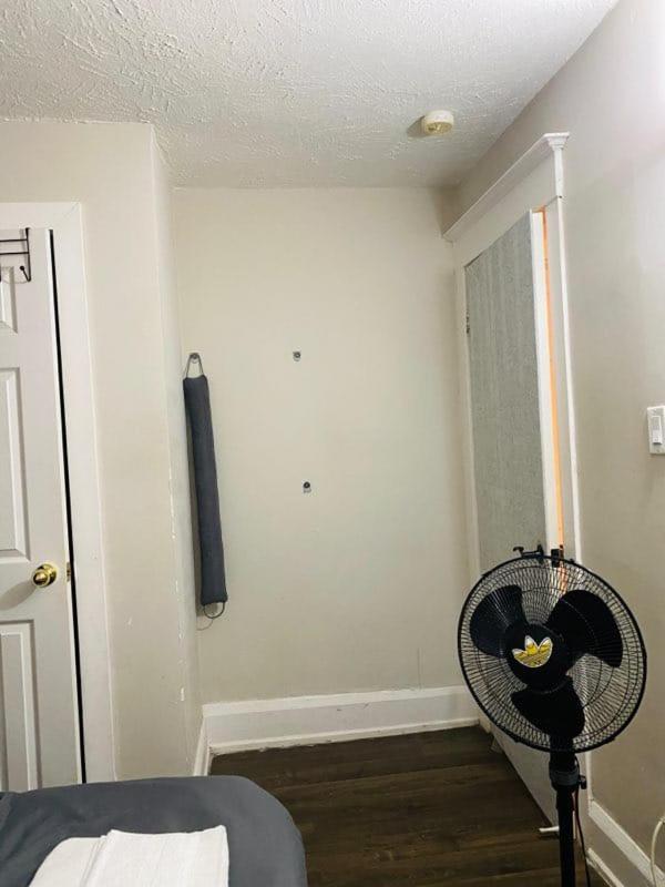 Luxury Iv East York Space Share Canada Toronto