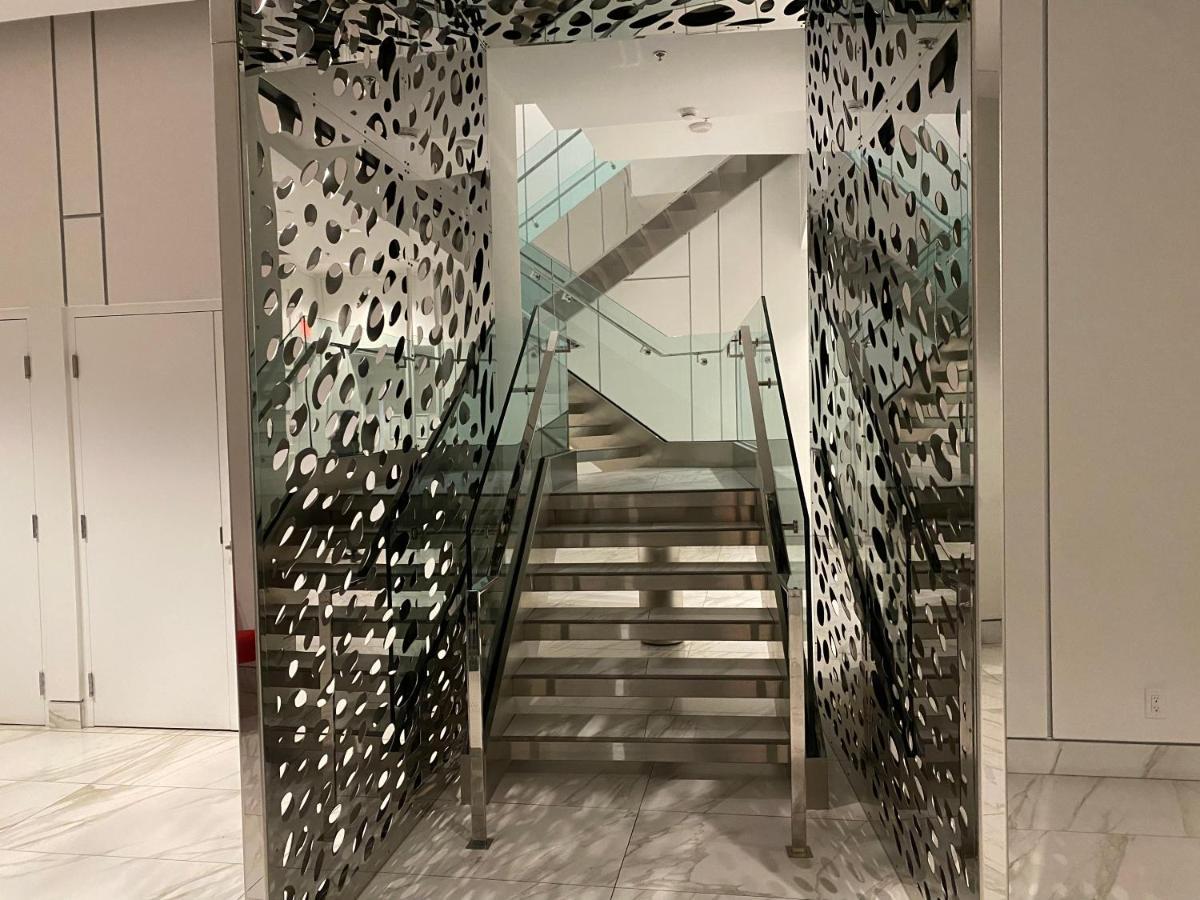 Cozy 2 Bedroom Free Parking Downtown 1min Scotiabank Arena Tff Cn Tower Rogers Centre Union Station * Toronto