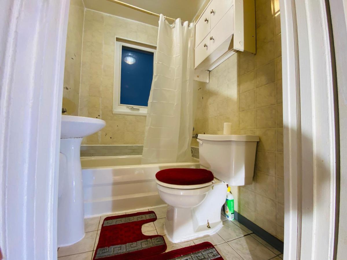 Luxury Iv East York Space Share Canada *