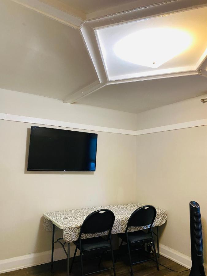 Luxury Iv East York Space Share Canada Homestay Toronto